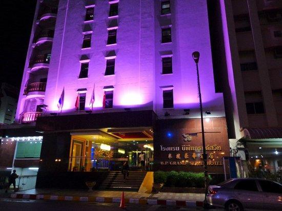 Bp Grand Suite Hotel Hat Yai Exteriör bild