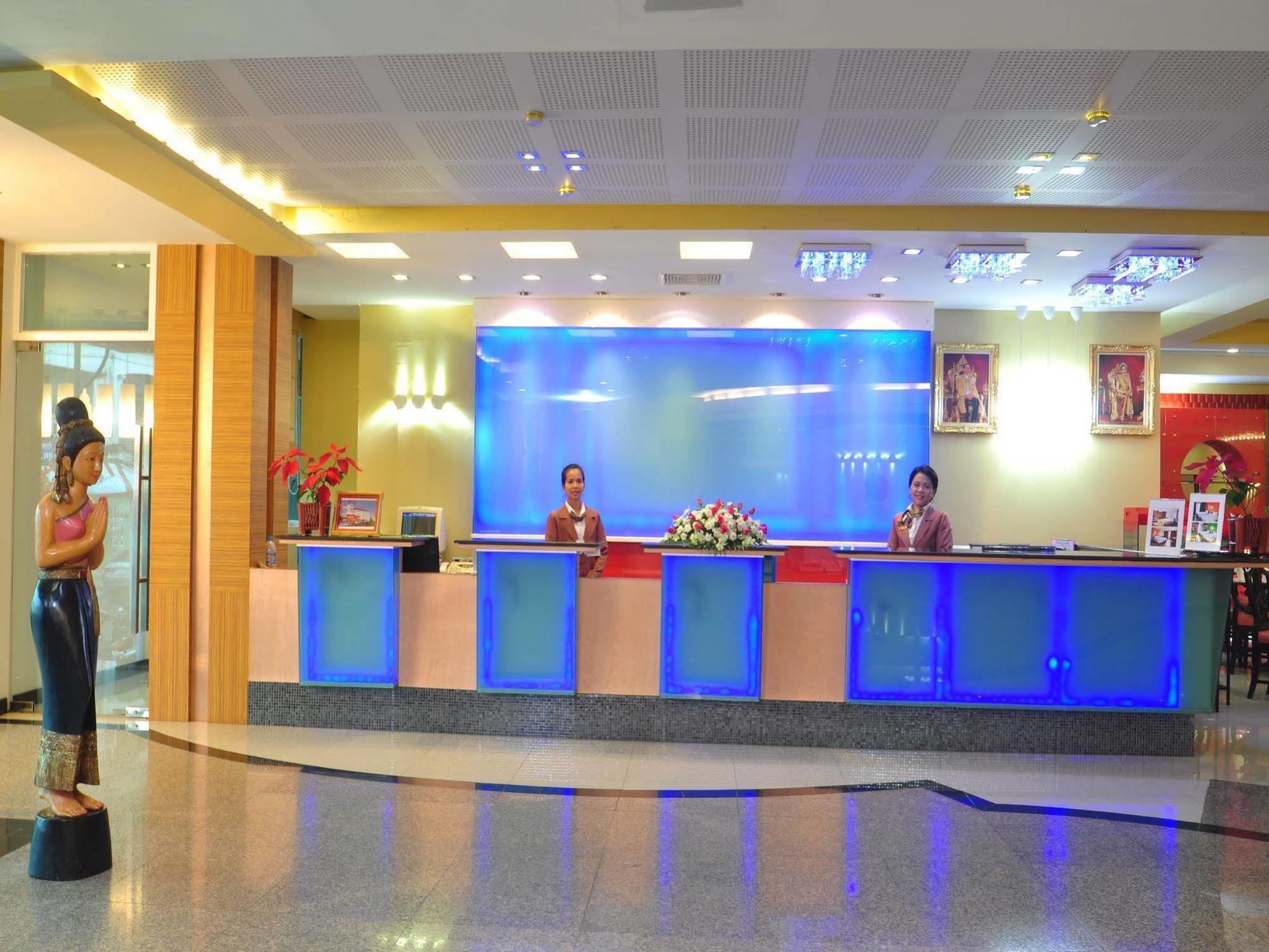 Bp Grand Suite Hotel Hat Yai Exteriör bild