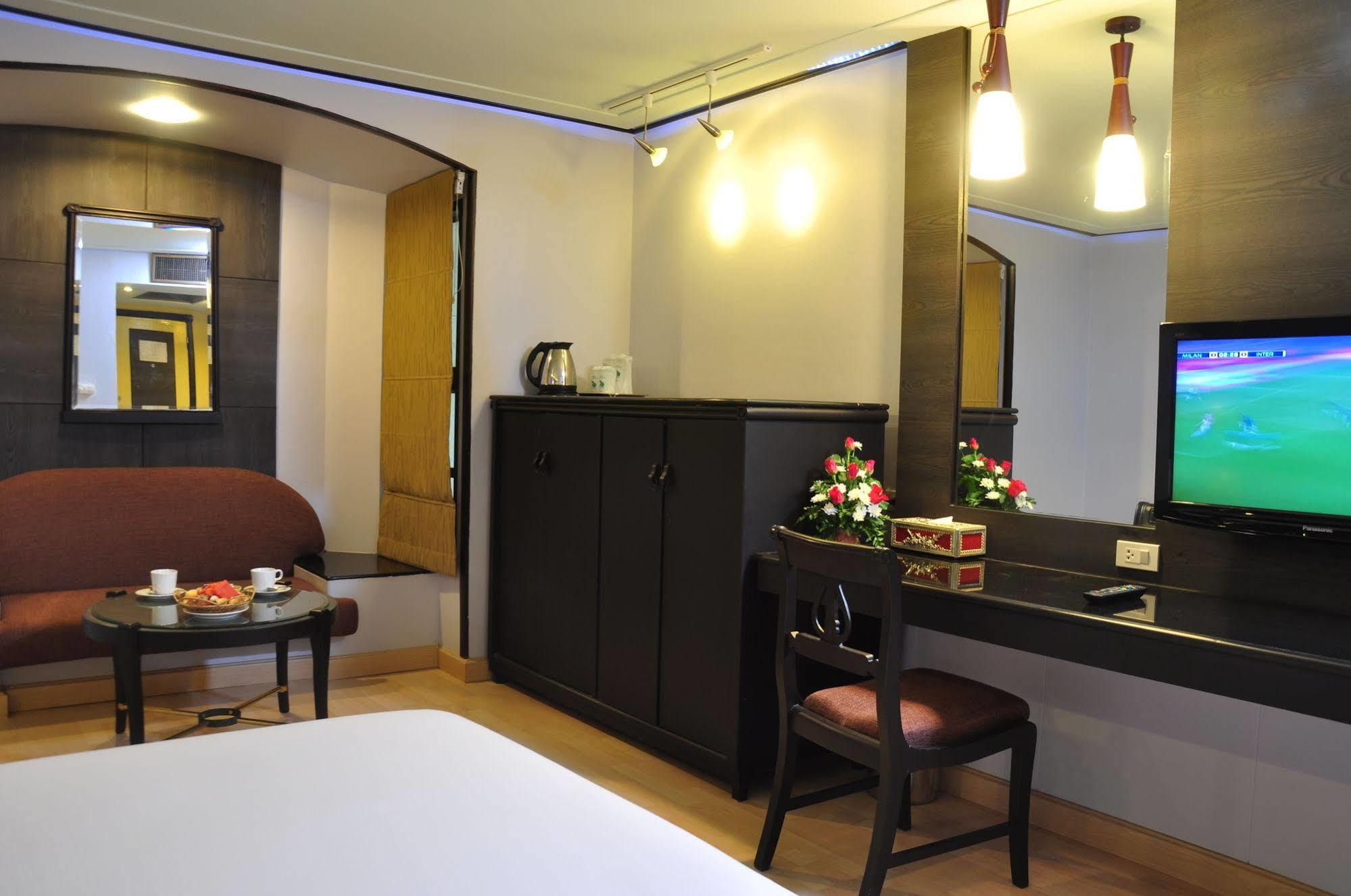 Bp Grand Suite Hotel Hat Yai Exteriör bild