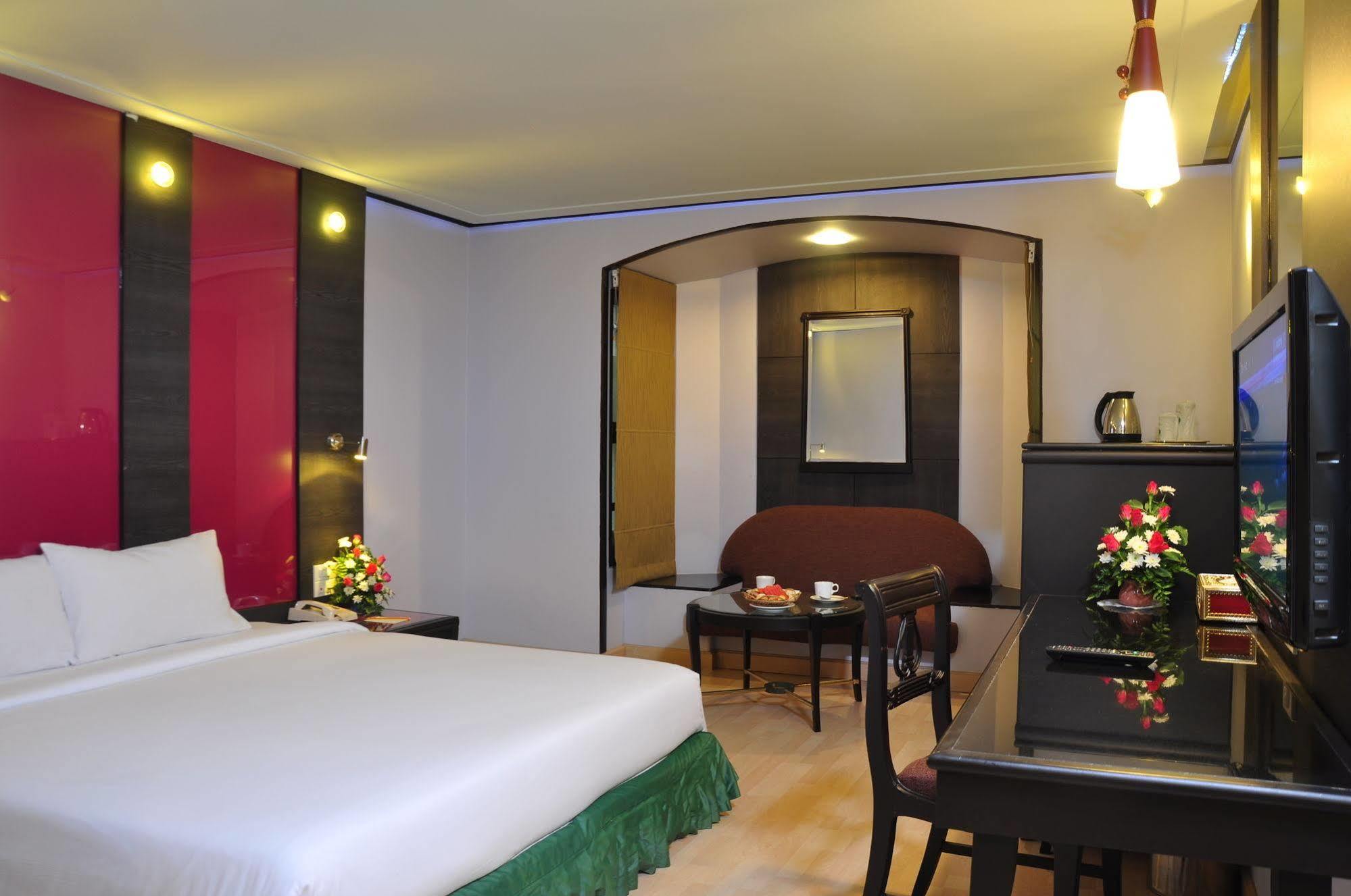 Bp Grand Suite Hotel Hat Yai Exteriör bild